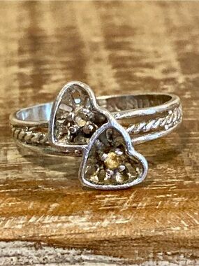 Vintage Sterling Silver Hearts Ring Size 7 Missing Stone! Uncas